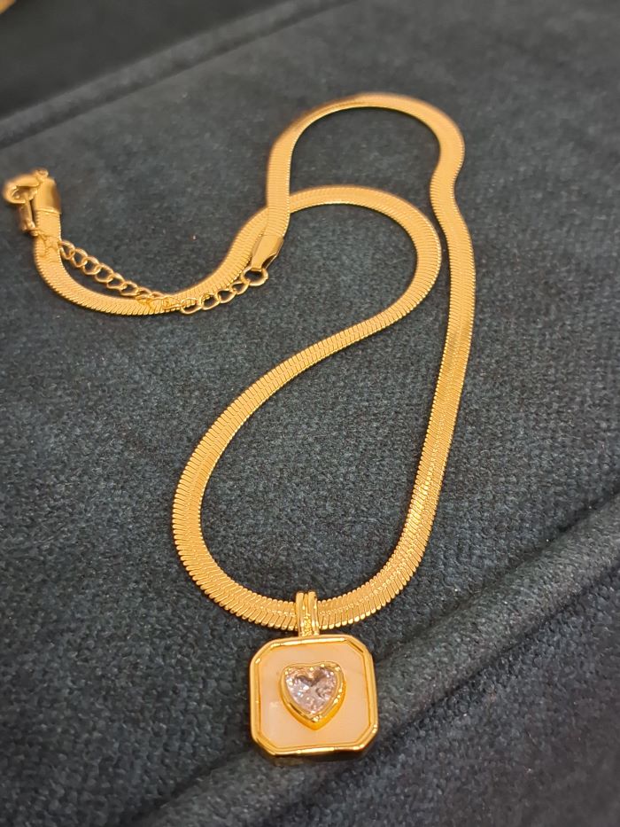 Charlotte anti-tarnish heart pendant chain