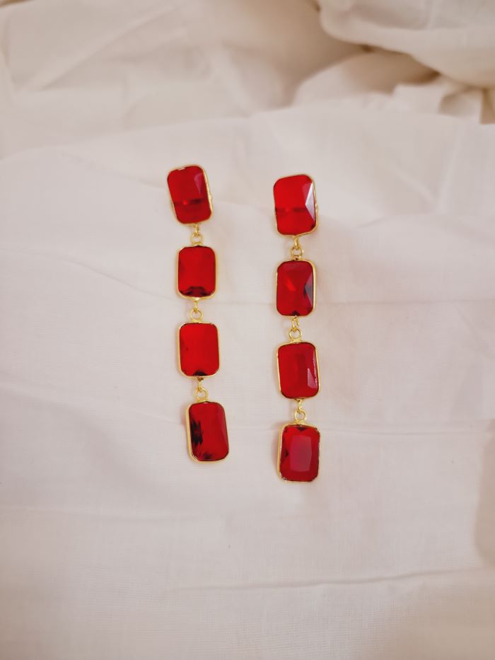 Dia red hanging earrings