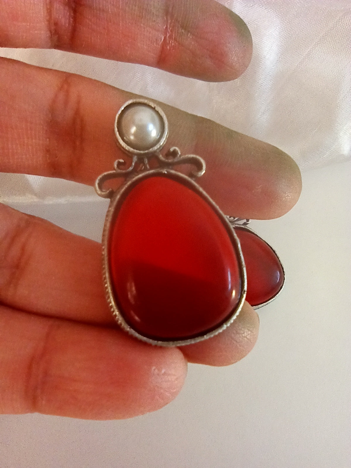 Tracy Red Studs earrings