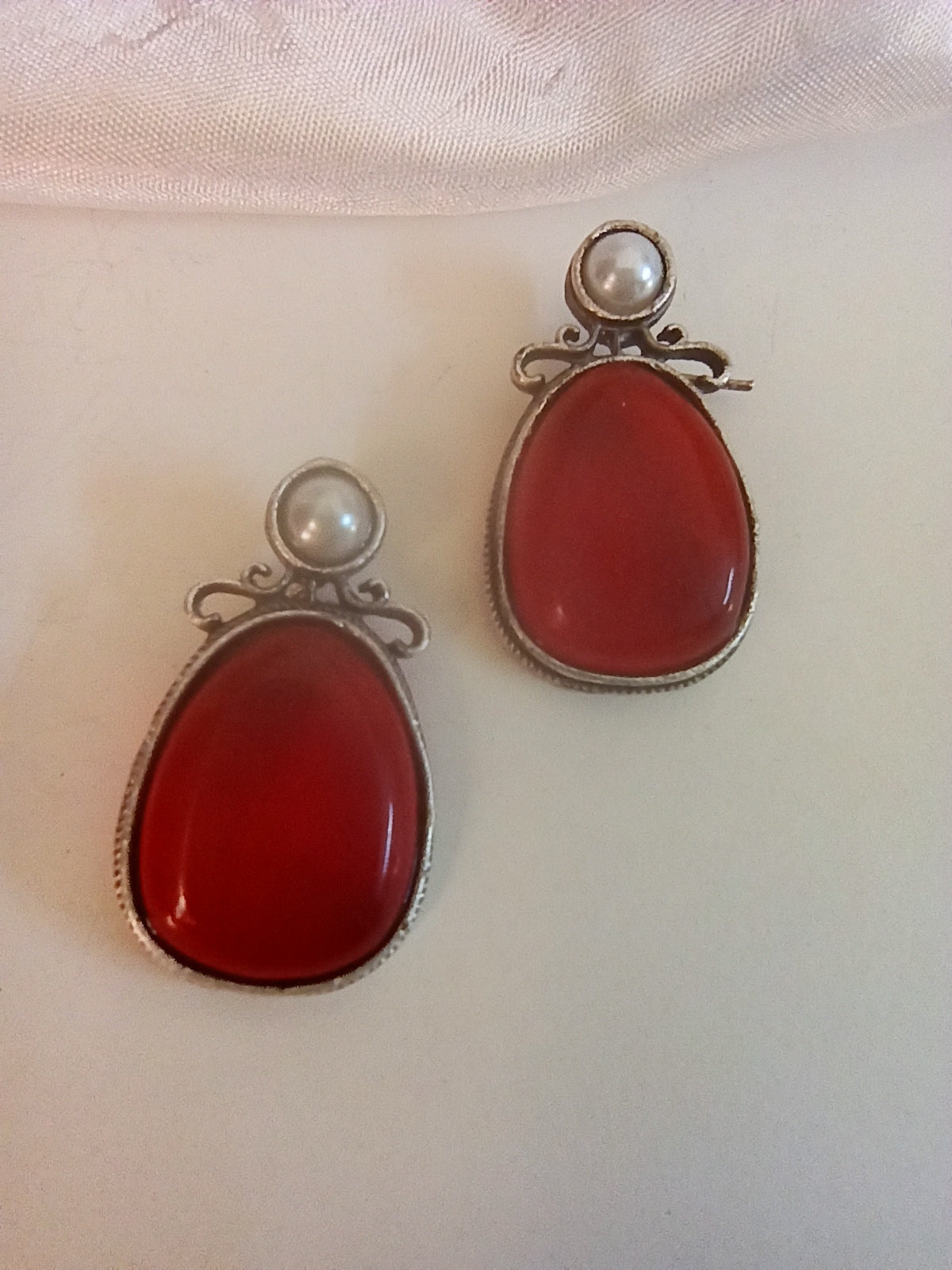Tracy Red Studs earrings