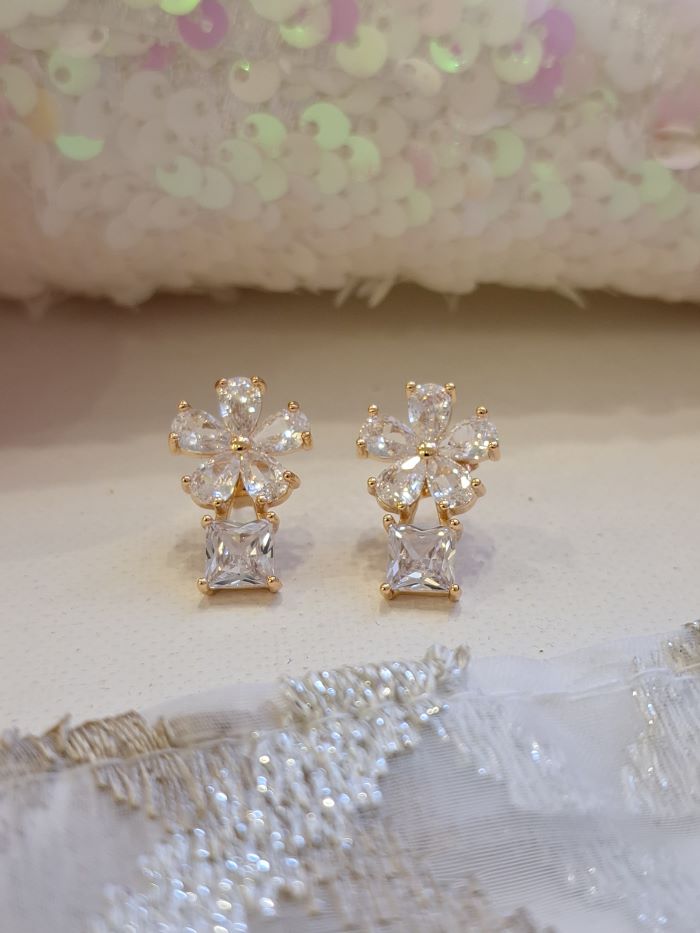 Daisy Studs Earrings