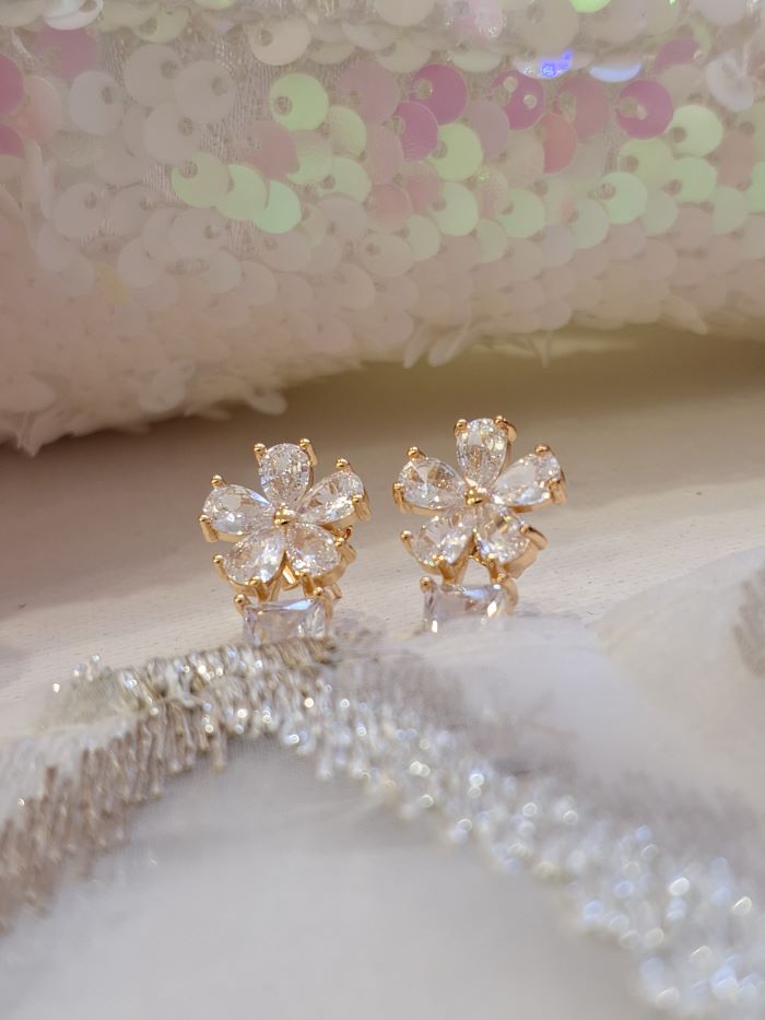 Daisy Studs Earrings