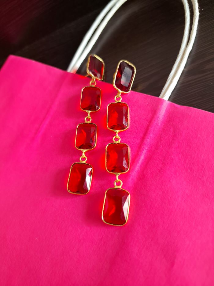 Dia red hanging earrings