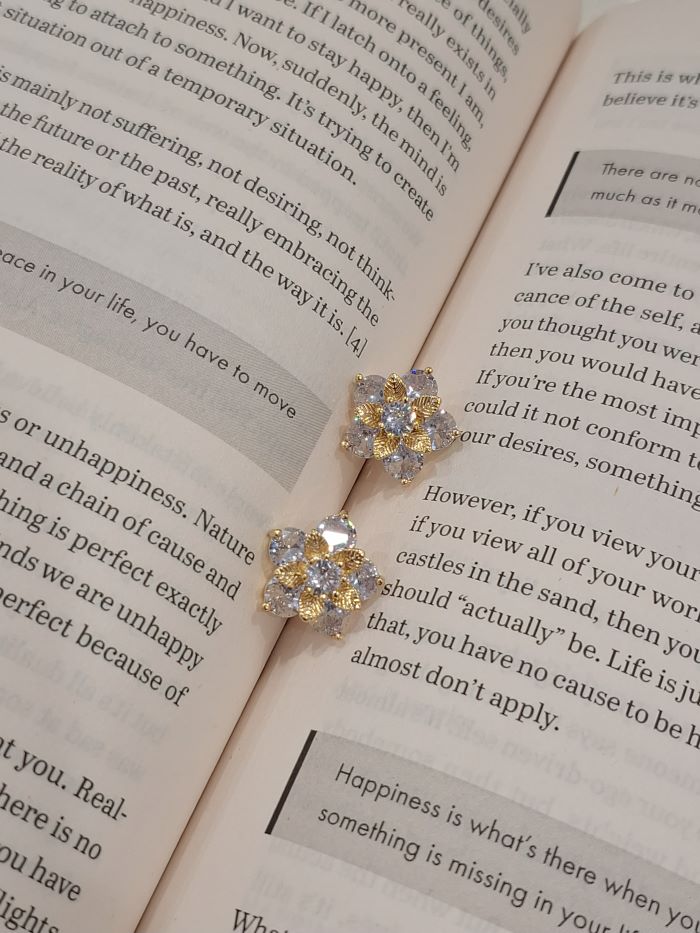Gina anti-tarnish stud earrings