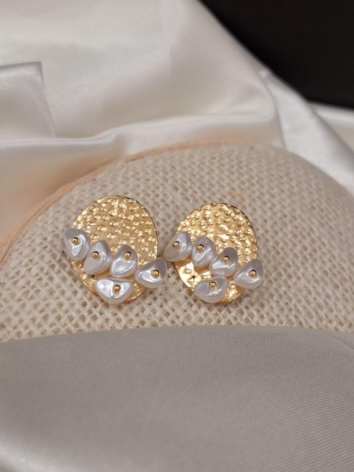 Jane anti-tarnish studs earrings