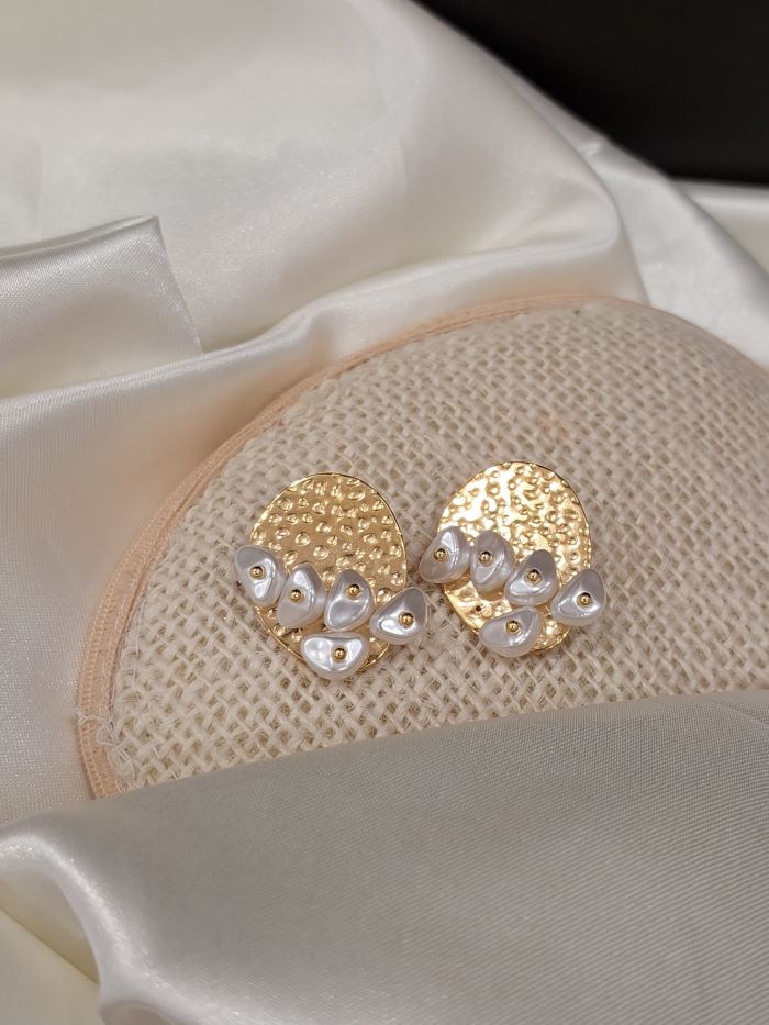 Jane anti-tarnish studs earrings