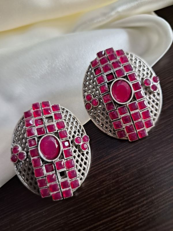 Jasmine Pink stud earrings