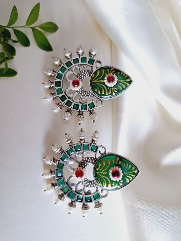 Koesha Green studs earrings