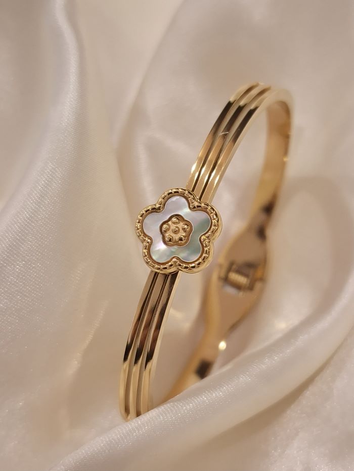 Lizzy anti-tarnish bracelet-free size