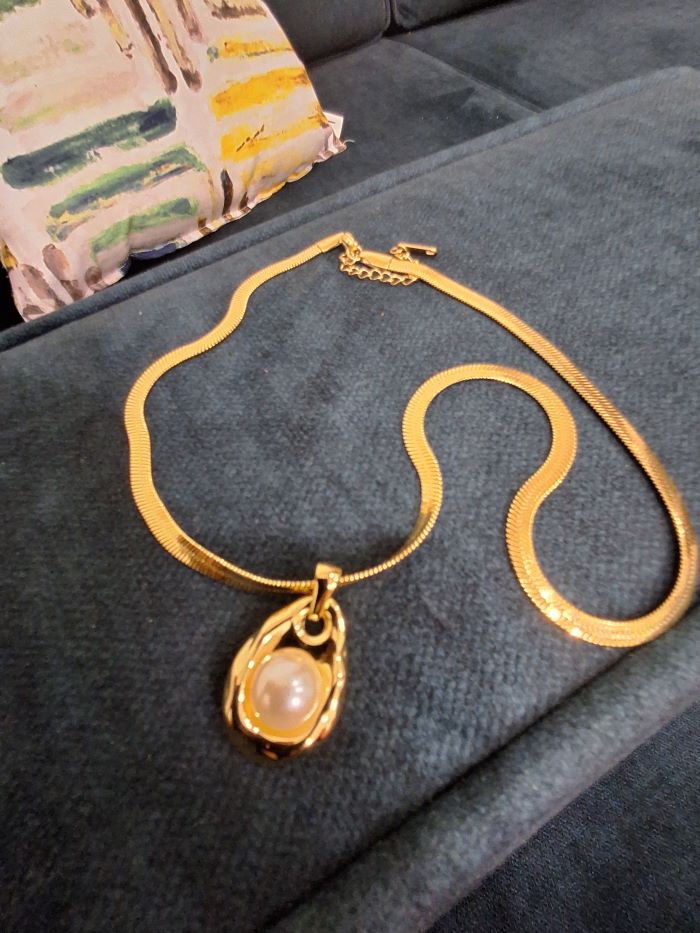 Mandy pearly anti-tarnish pendant chain