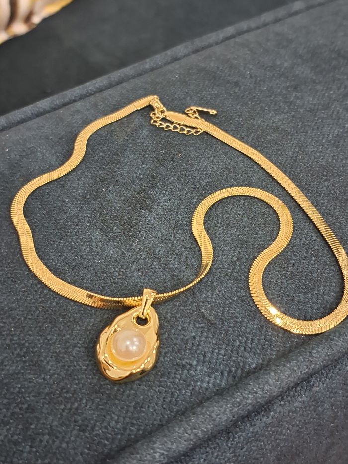 Mandy pearly anti-tarnish pendant chain