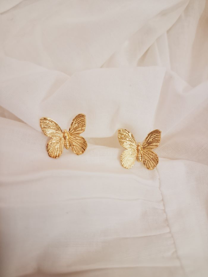 Masha stud earrings