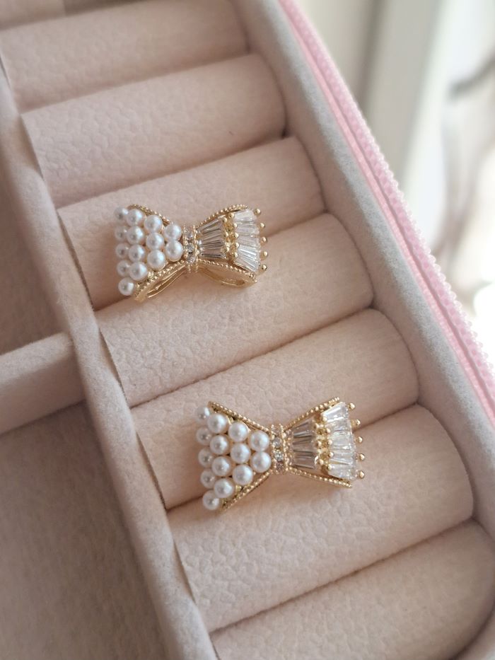 Rimel anti-tarnish stud earrings