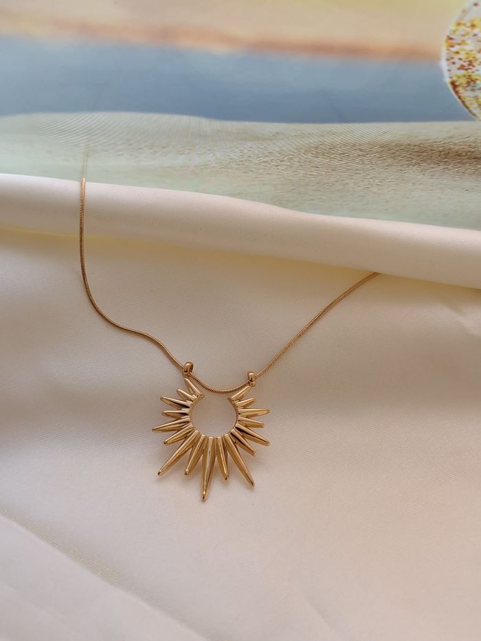 Sunny anti-tarnish sun pendant chain