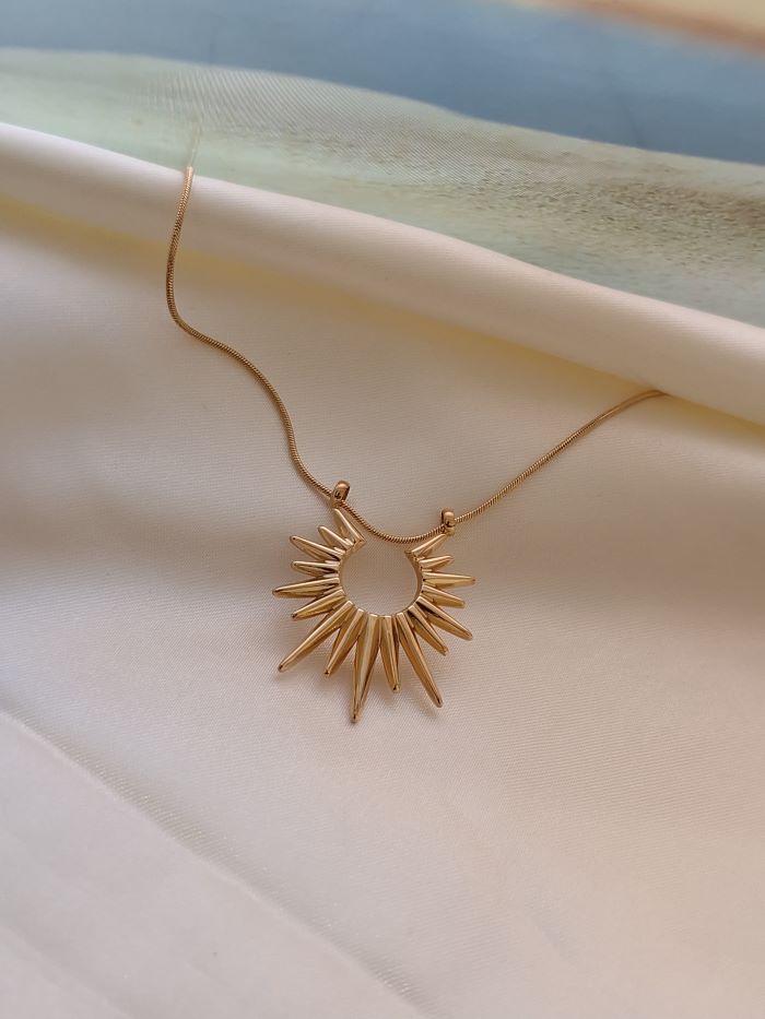 Sunny anti-tarnish sun pendant chain
