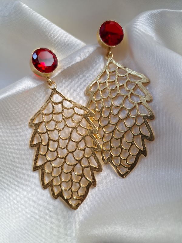 Suzane Golden Danglers - Red