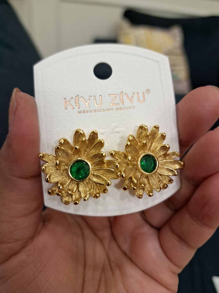 Amelia anti-tarnish green floral studs earrings