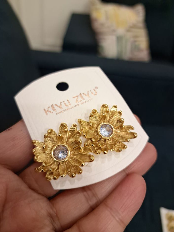 Amelia anti-tarnish white floral studs earrings