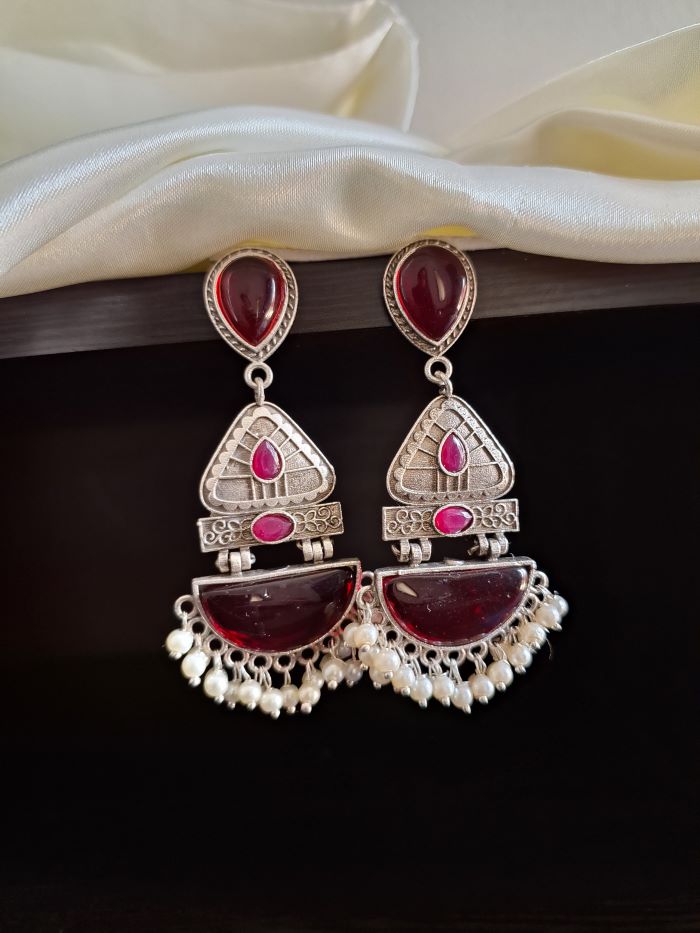 Bijoli Red dangler earrings