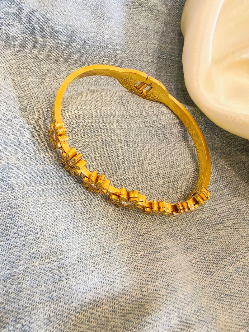 Jas anti-tarnish bangle bracelets
