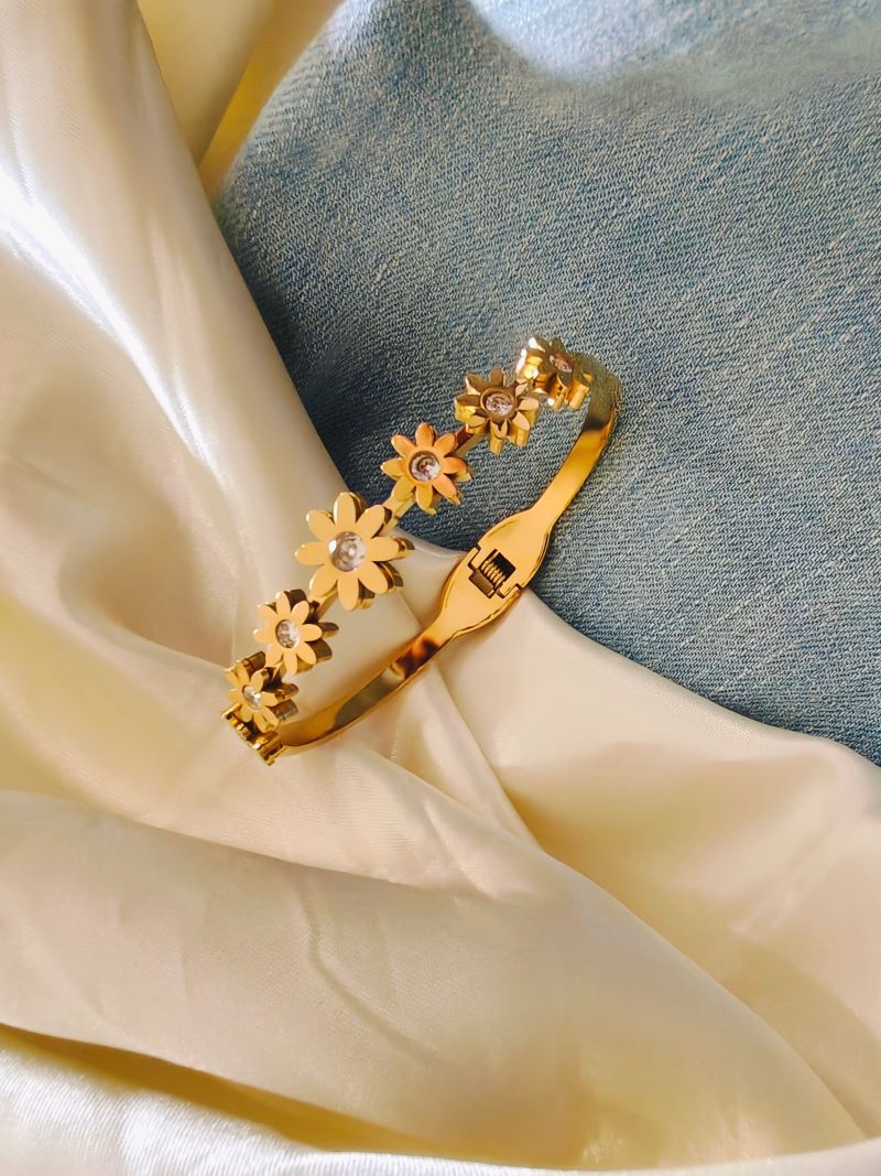 Jas anti-tarnish bangle bracelets