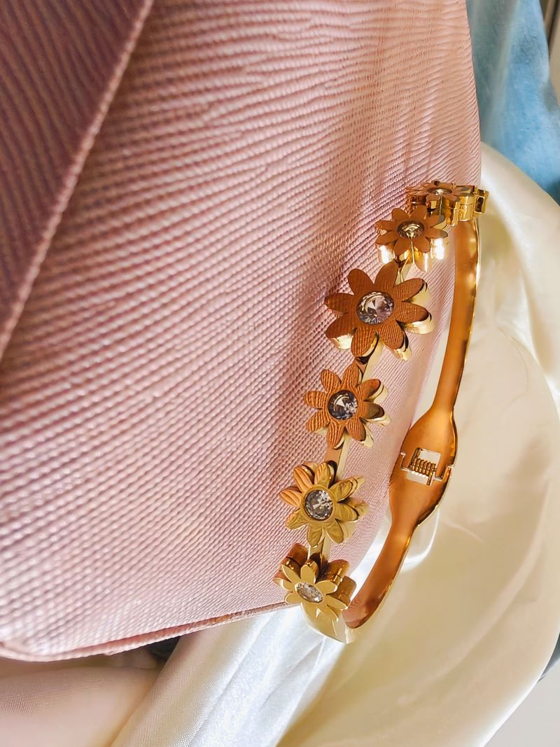 Jas anti-tarnish bangle bracelets