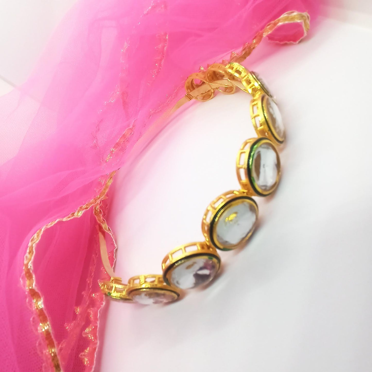 Kavya Round polki golden hairband