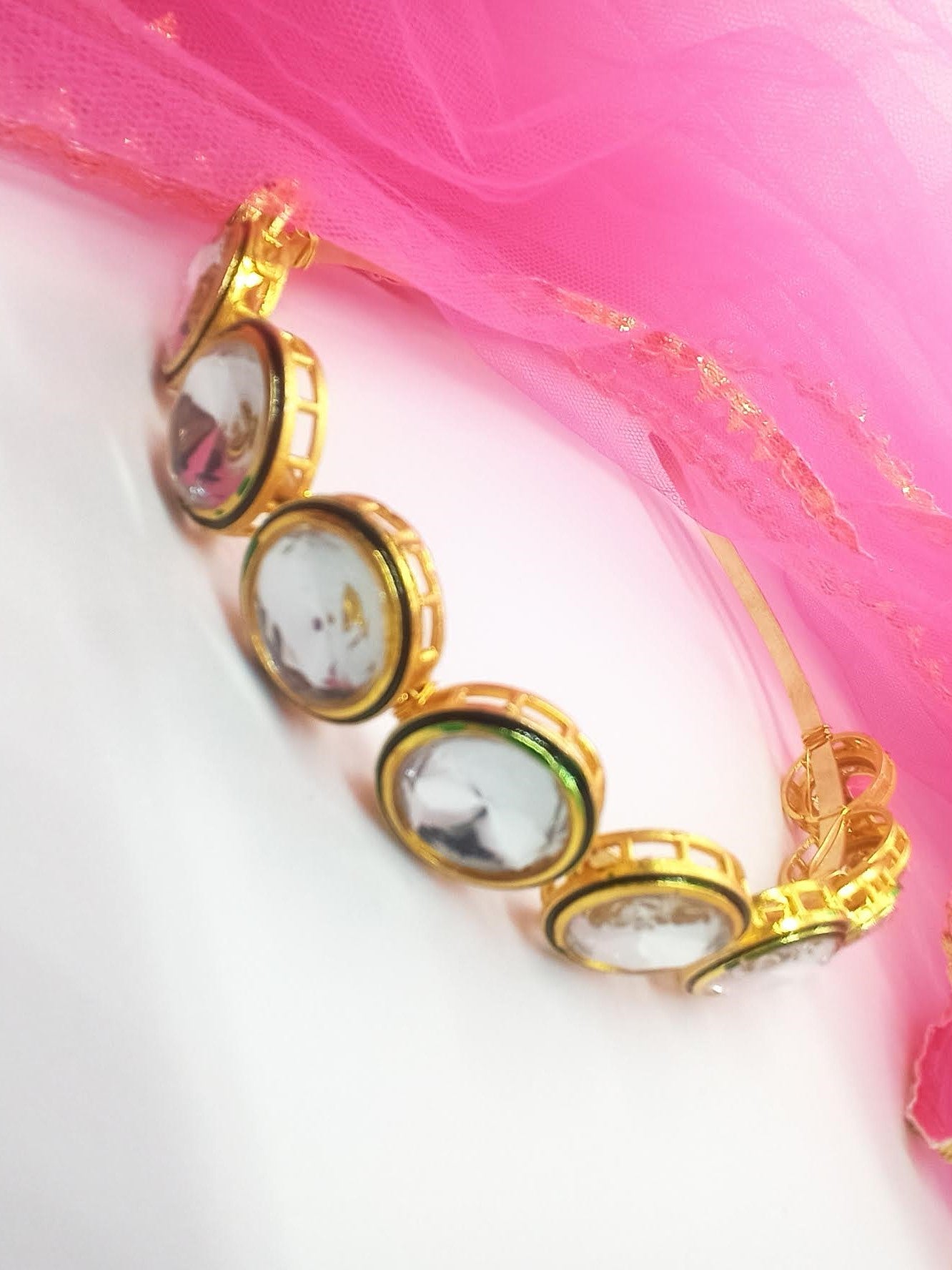 Kavya Round polki golden hairband