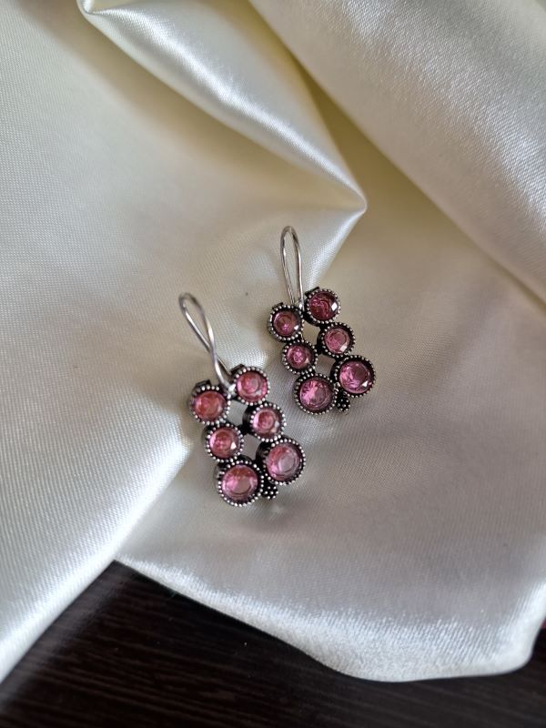 Reeva hook earrings light pink