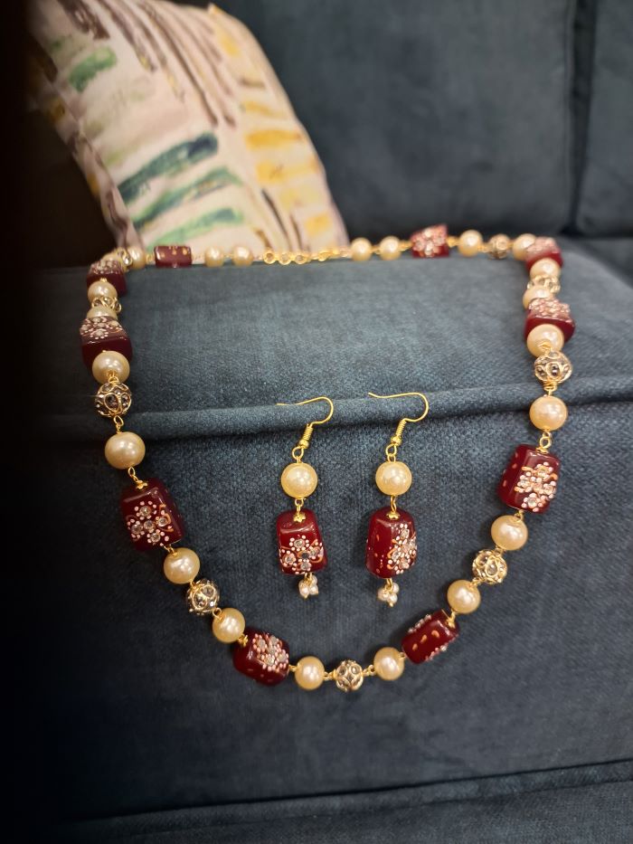 Rubina maroon mala necklace set