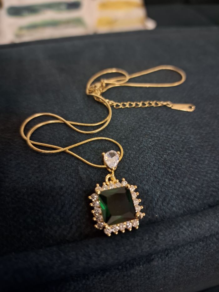 Jose emerald green anti-tarnish pendant chain