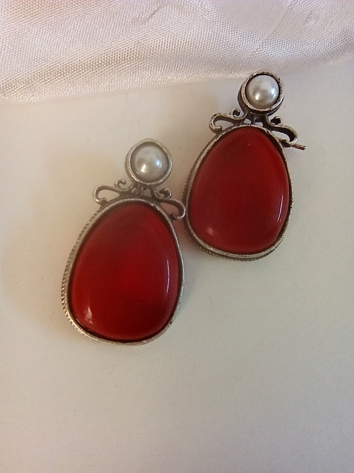 Tracy Red Studs earrings