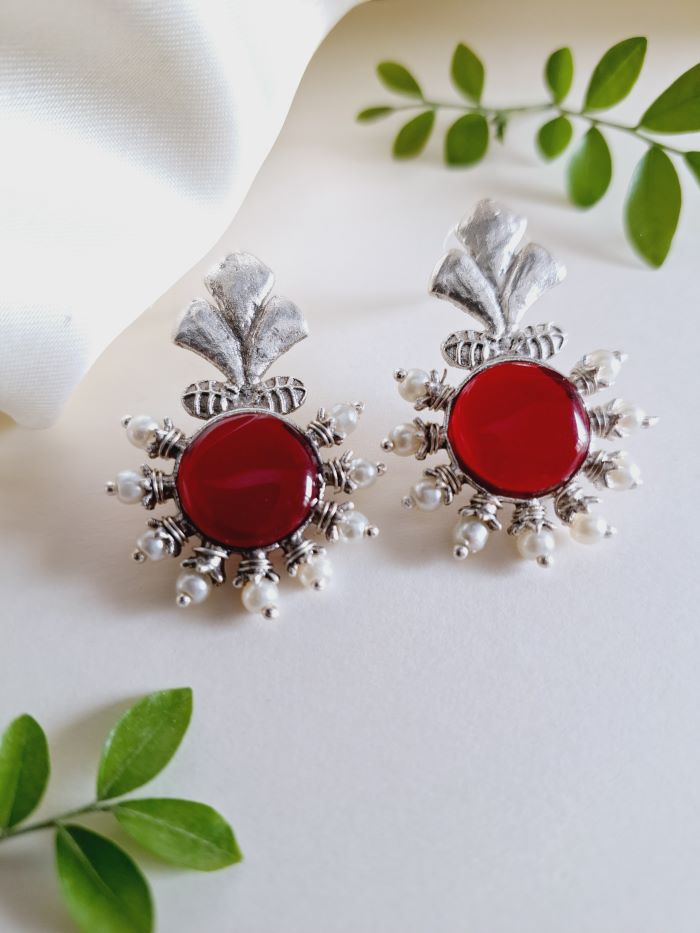 Alisha Red Studs earrings