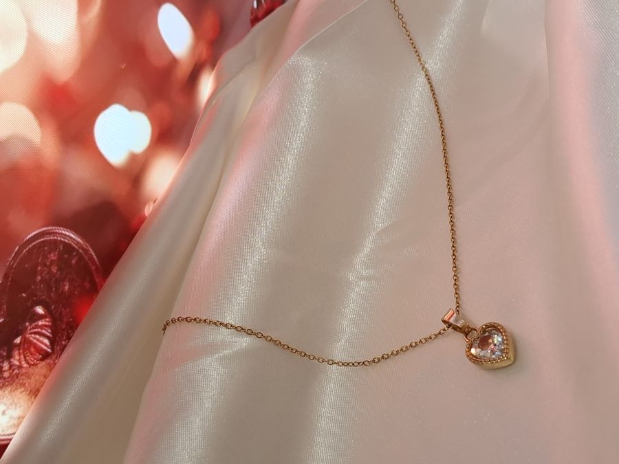 Amanda anti-tarnish heart pendant chain