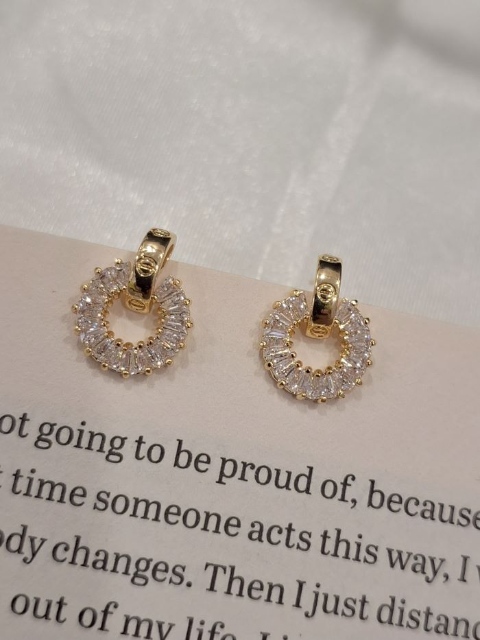 Amoha anti-Tarnish stud earrings