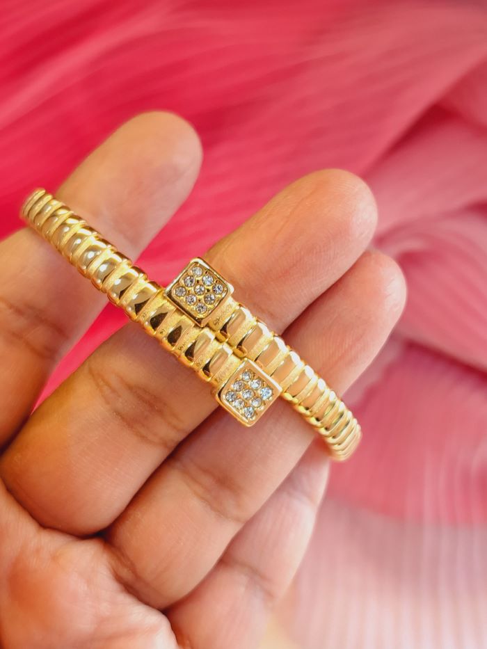Aries anti-tarnish handcuff bracelet-free size