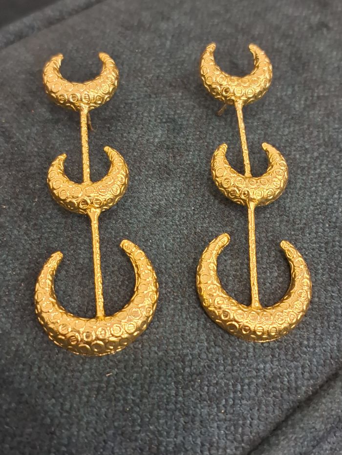 Asiya long stud earrings