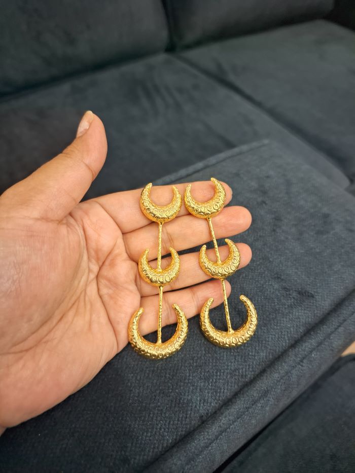 Asiya long stud earrings