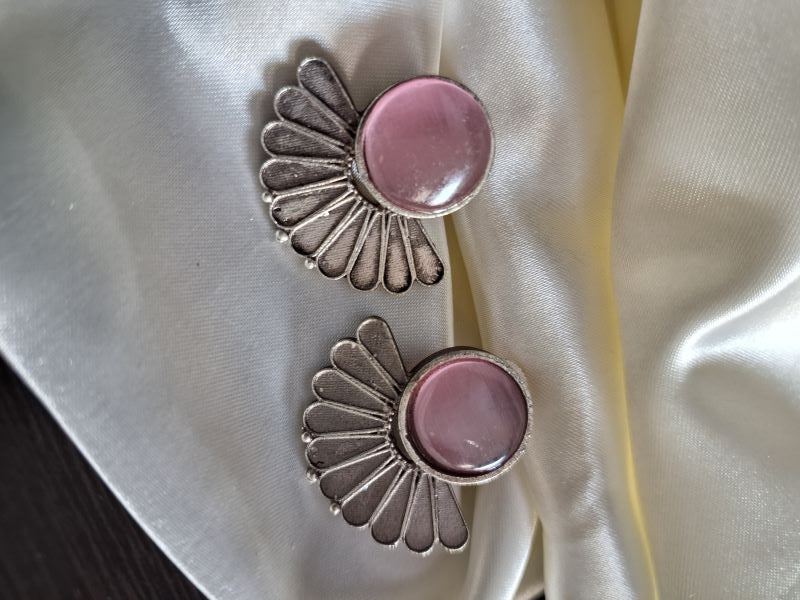 Aster mint pink studs earrings