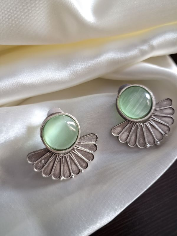 Aster sea green studs earrings