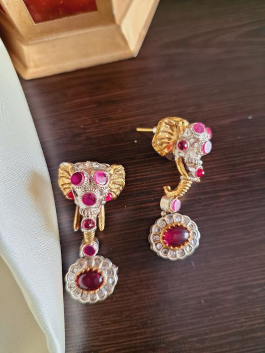 Chanda Elegant studs
