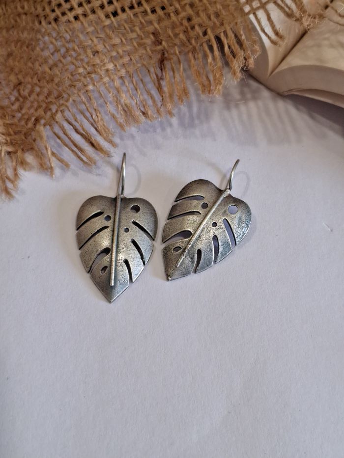 Dharini hook earrings