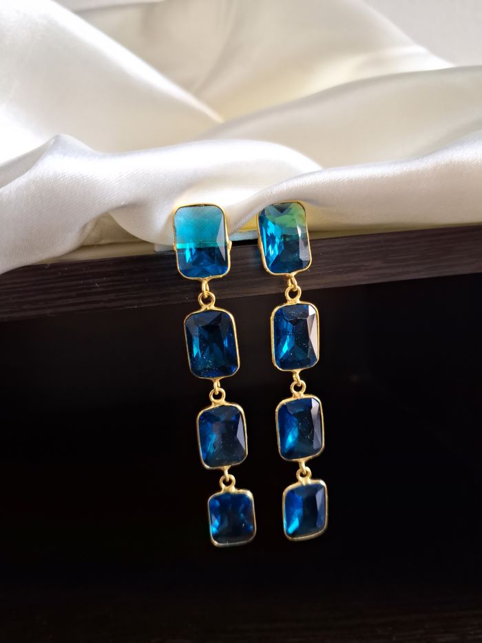 Dia Blue hanging earrings