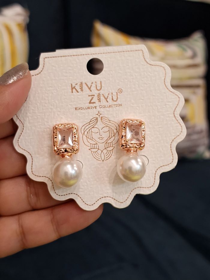 Diana studs earrings