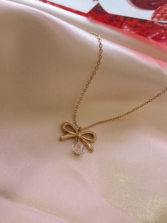 Frida anti-tarnish heart and bow chain