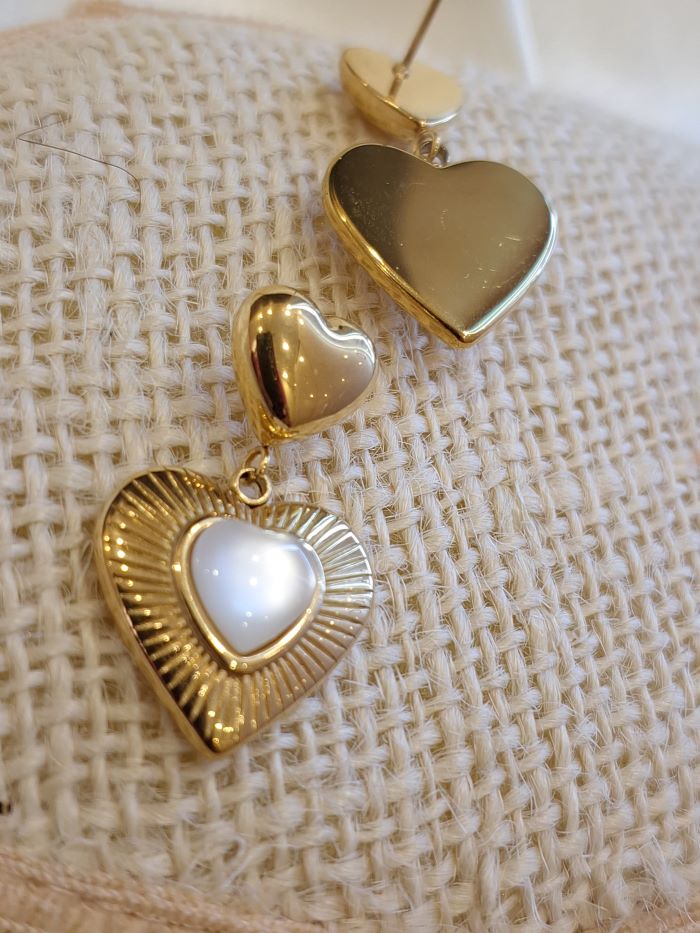 Frida anti-tarnish heart drop earrings