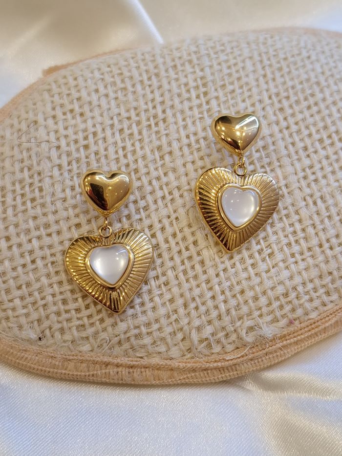 Frida anti-tarnish heart drop earrings