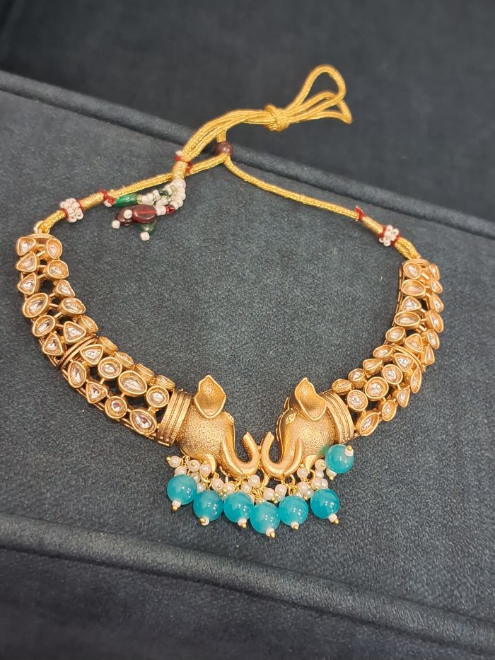 Guni blue choker necklace set