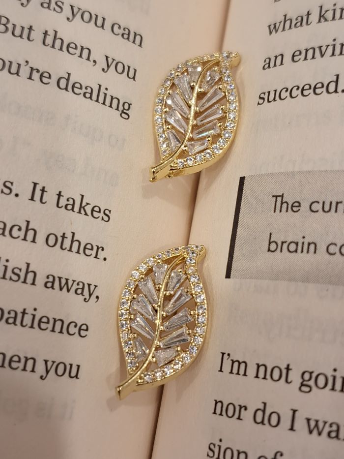 Hazel anti-tarnish stud earrings