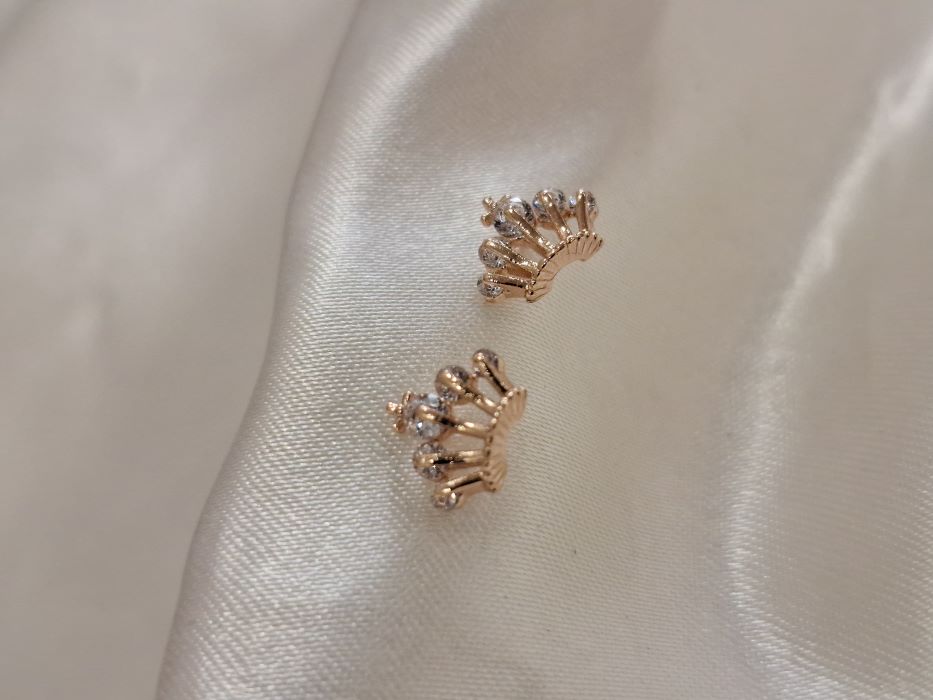Jonita anti-tarnish stud earrings